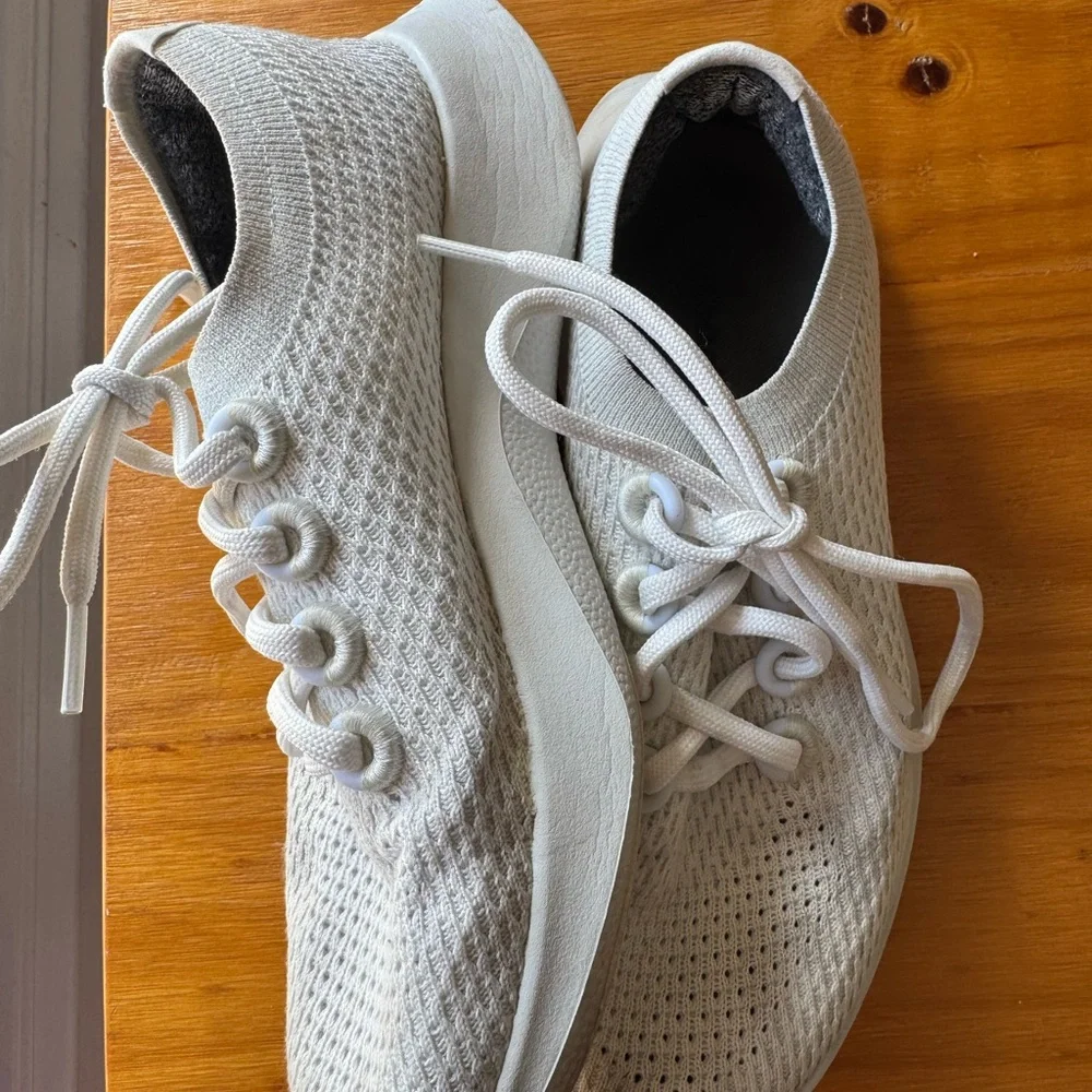 Women's White allbirds Shoes - Picture 5 of 7